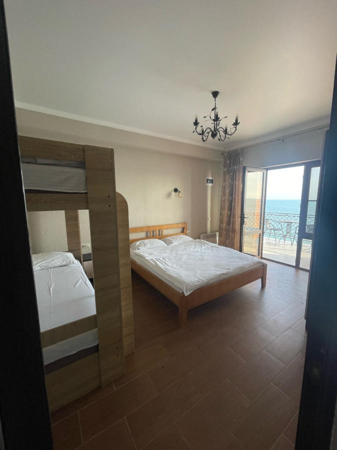 Leon Beach Hotel New Athos Екстер'єр фото