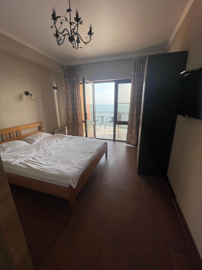Leon Beach Hotel New Athos Екстер'єр фото